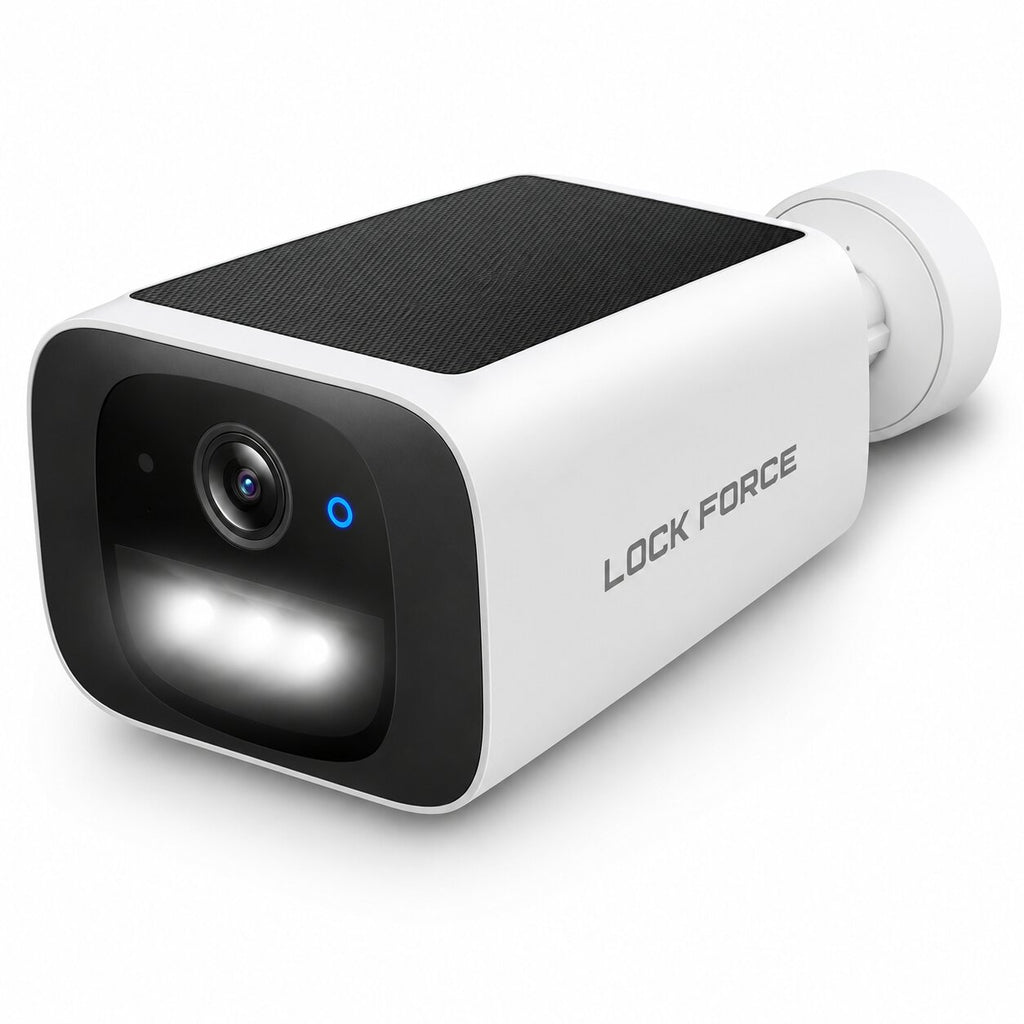 Lock Force 2K Kamera mit Objektiv, LED-Licht und Solarpanel freigestellt auf weißem Hintergrund